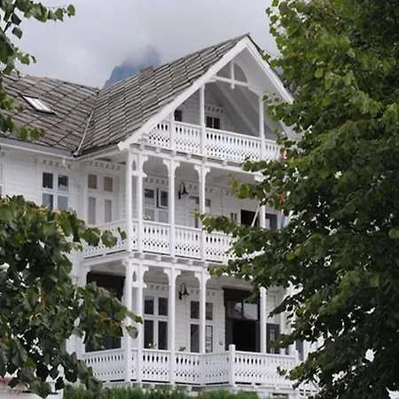 Turisthotell 2* Rosendal